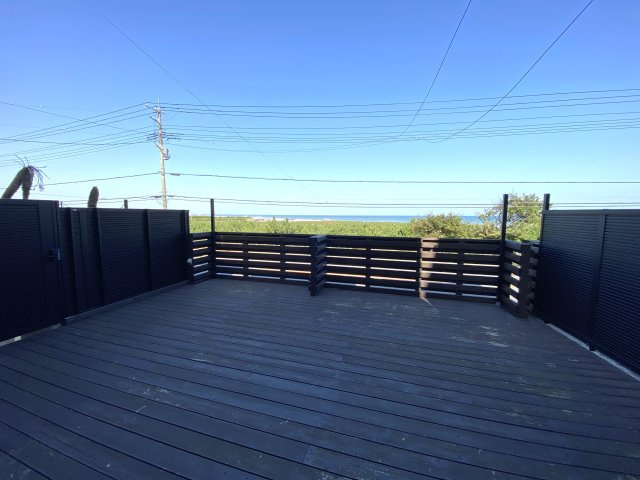 Loaplata Cube C棟のバルコニー|ウッドデッキ