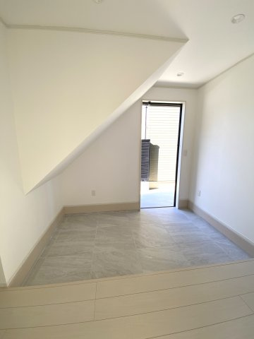 Loaplata Cube C棟の玄関