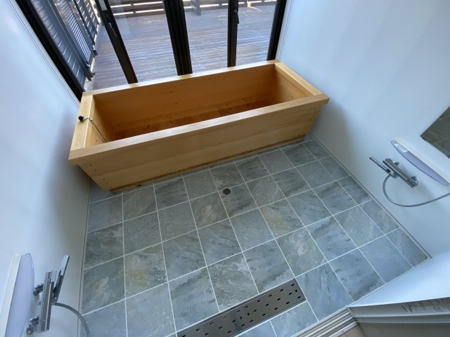 Loaplata Cube C棟の浴室