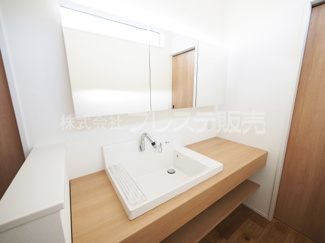 【玄関】 | 現地写真（Ａ号地玄関）電子ロック＆ディンプルキーを標準装備！