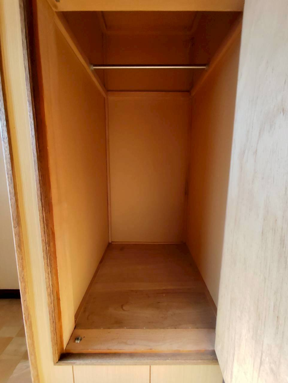 興津２丁目29貸家の収納