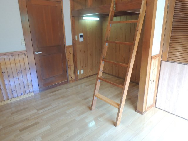 コートビレッジ桜ヶ丘PartⅡレジデンスの洋室|洋室7帖【コートビレッジ桜ヶ丘PartIIレジデンス】