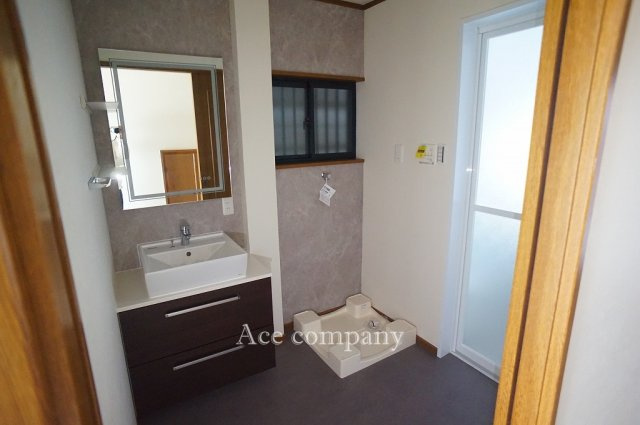 【ランドリースペース】 | 東大阪市荒川3丁目 | 洗面台新調です☆