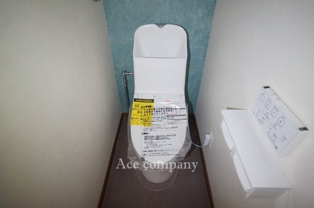 【トイレ】 | 東大阪市荒川3丁目 | トイレは1階と2階の2ヶ所に完備♪2ヶ所ともに同仕様のシャワートイレ新調です☆