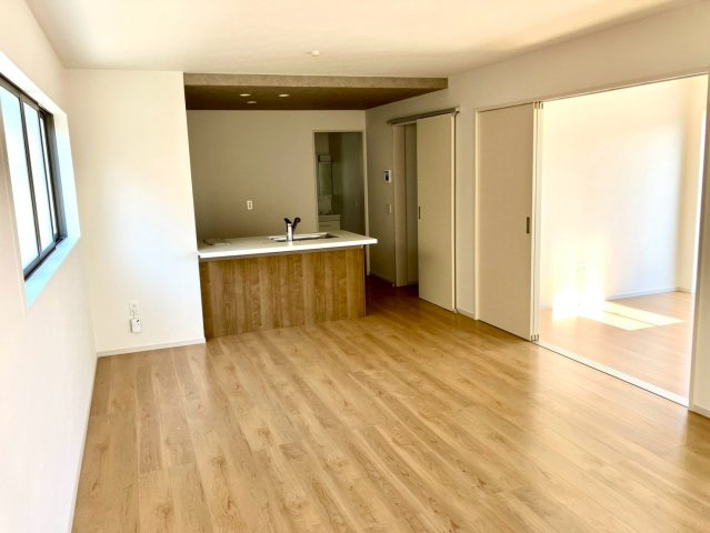 高松市上天神町　新築戸建　２階建　５LDKの居間・リビング|＊同じ建築メーカーの施工例です。