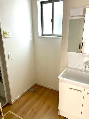 高松市上天神町②　新築戸建　２階建　５LDKのランドリースペース