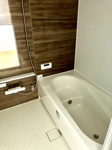 高松市上天神町②　新築戸建　２階建　５LDKの浴室