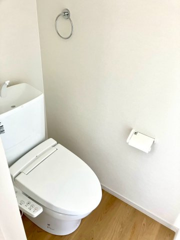 高松市上天神町②　新築戸建　２階建　５LDKのトイレ