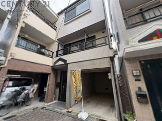 木造一部鉄筋造3階建て