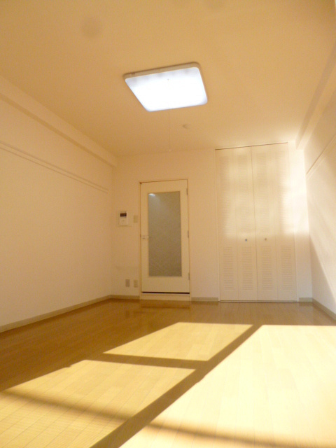 ＧＲＡＮＤＩＯＳＥ　ＨＩＲＡＮＯの居間・リビング|★ゆとりある広さのお部屋です★