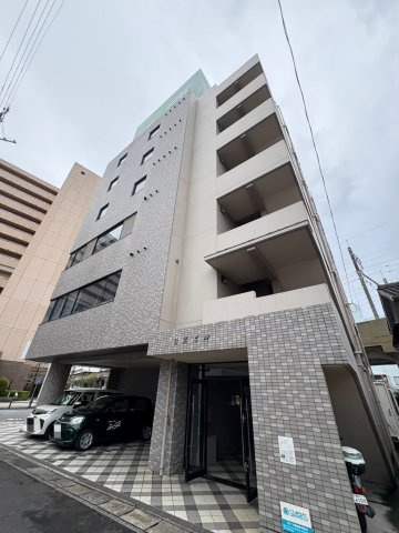 日高ビルの外観