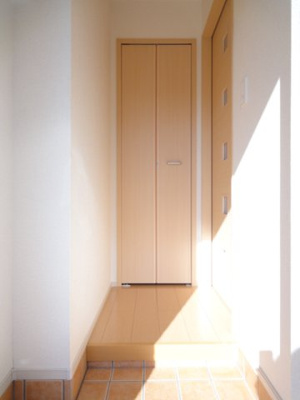 【玄関】 | ブリーゼＴ１