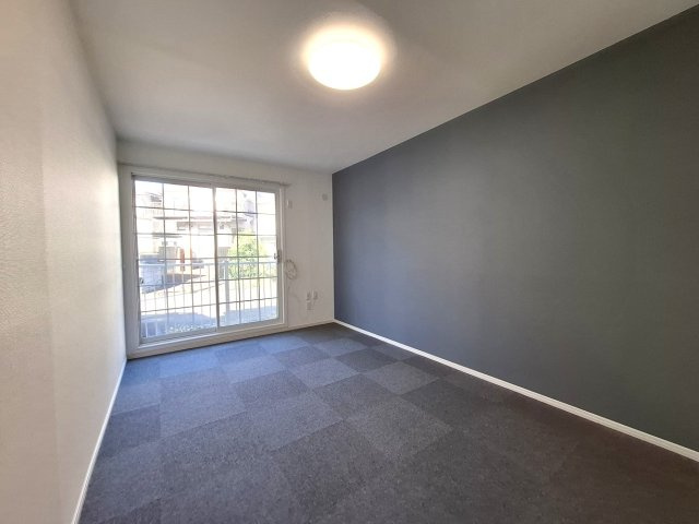 【洋室】 | ホウプフルリラ | 広々とした洋室です