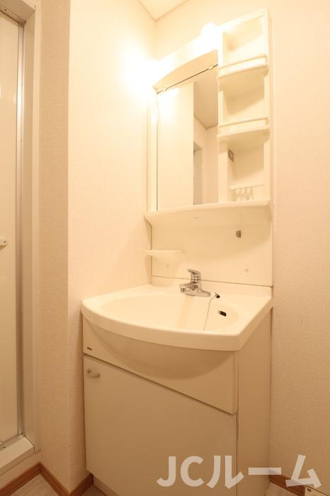 ロイヤルタウン寺町 参番館の洗面所