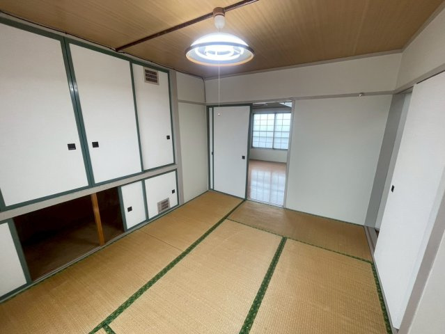 朝日マンションの和室