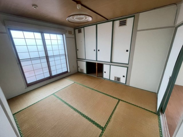 朝日マンションの和室