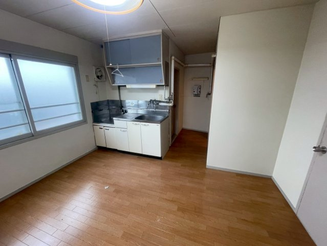 朝日マンションの居間・リビング