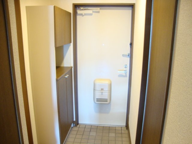 ルミエール泉の玄関|玄関