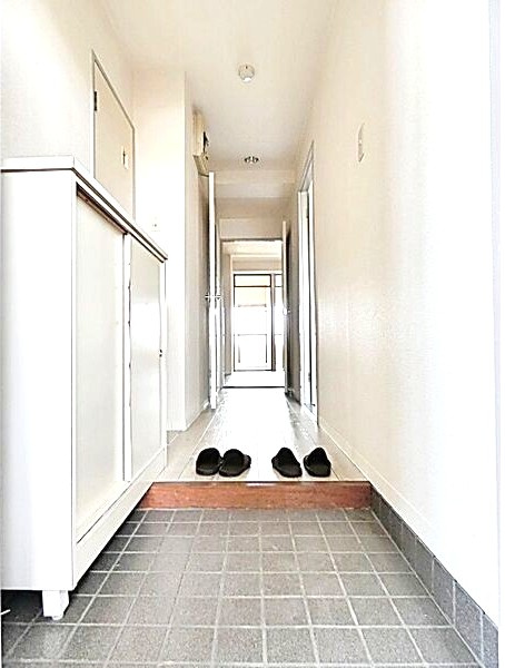 エレガンスマインⅢの玄関