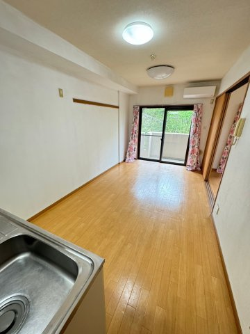 キングパレスの居間・リビング