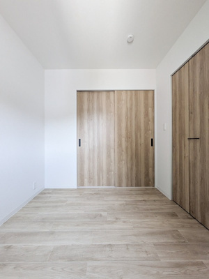 【寝室】 | 仲介手数料０円！HPには初期費用掲載！「プライスホーム」で検索！グランリオ百年橋