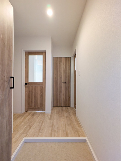 【玄関】 | 仲介手数料０円！HPには初期費用掲載！「プライスホーム」で検索！グランリオ百年橋