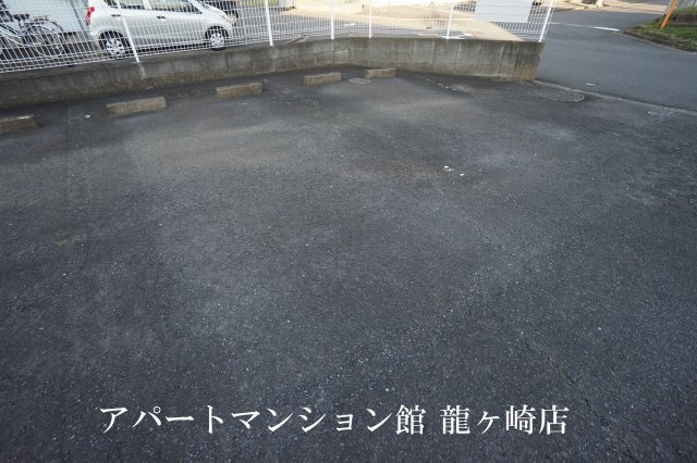 はなみずきの駐車場