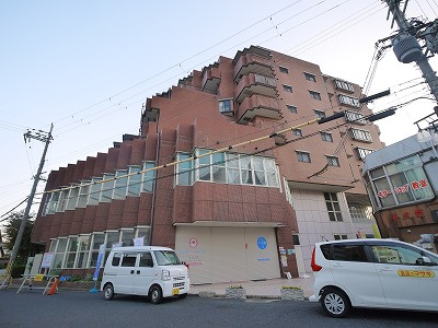 ライオンズプラザ富雄の外観