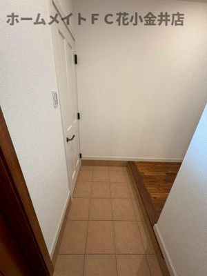 【玄関】 | ヴィラアイビス | 明るい玄関です