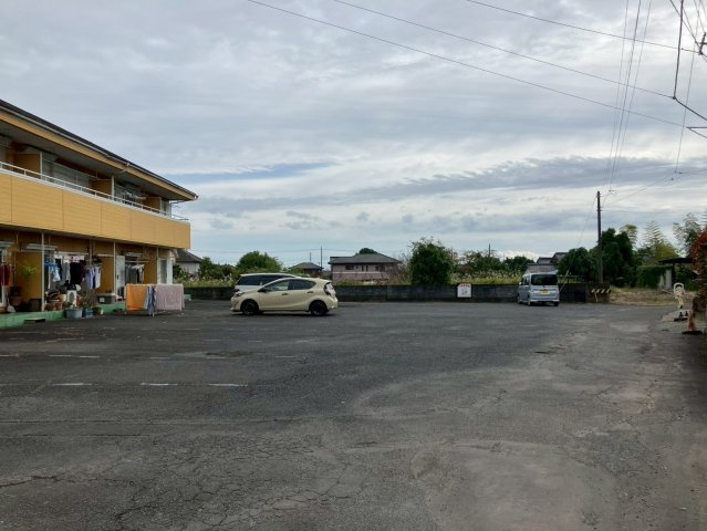 収益一棟アパート　エトワール双葉の駐車場
