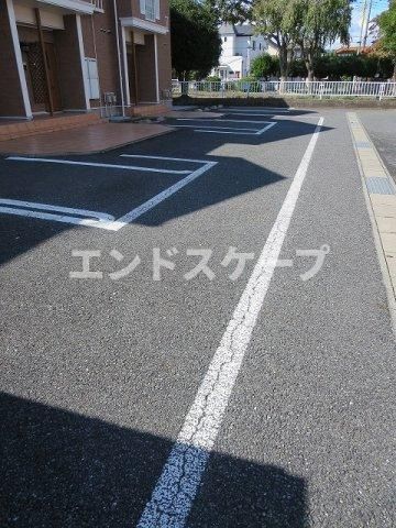 メゾン・アンソレイエ　Ⅱの駐車場|高崎、前橋のお部屋探しはエンドスケープまで！お客様の理想お聞かせ下さい♪