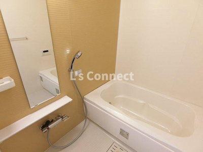 【浴室】 | グランディール高屋敷Ｂ棟 | 追焚き、浴室乾燥付きのお風呂。