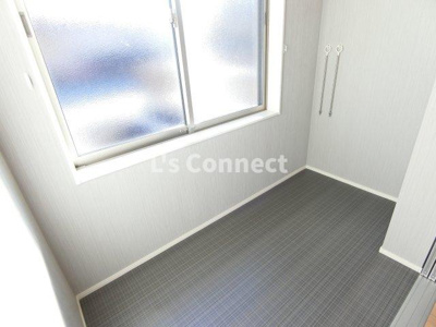 【その他】 | グランディール高屋敷Ｂ棟 | インナーテラスで天気を気にせず洗濯できます。