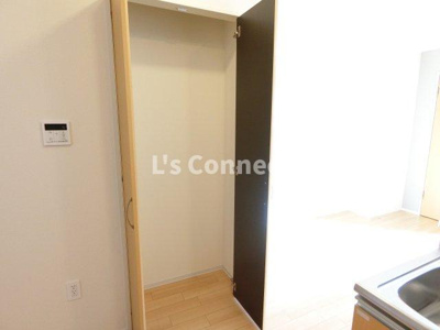 【設備】 | グランディール高屋敷Ｂ棟 | ＬＤＫにも収納付き。
