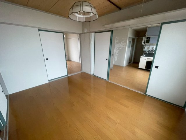 朝日マンションの居間・リビング