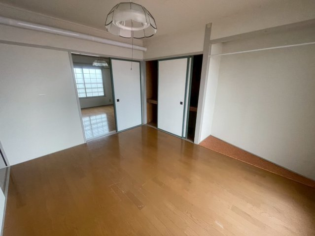 朝日マンションの居間・リビング