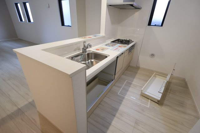 《仲介手数料無料》大宮区上小町300-2新築一戸建てフィットエーのキッチン