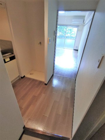 カミヤハイツの玄関