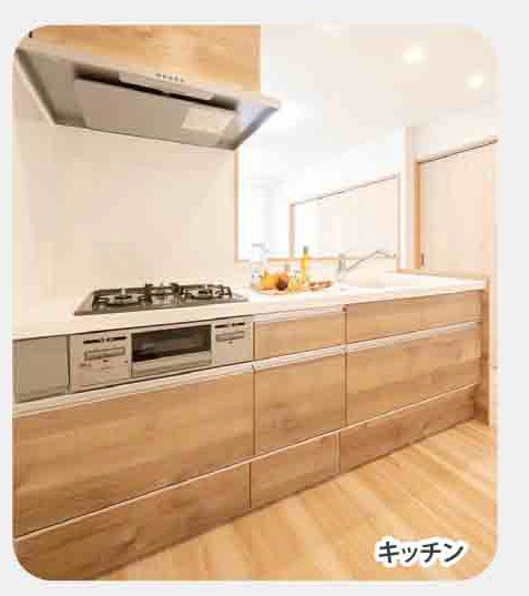 レスポワール東みずほ台2のキッチン|３口コンロでお料理がしやすいです