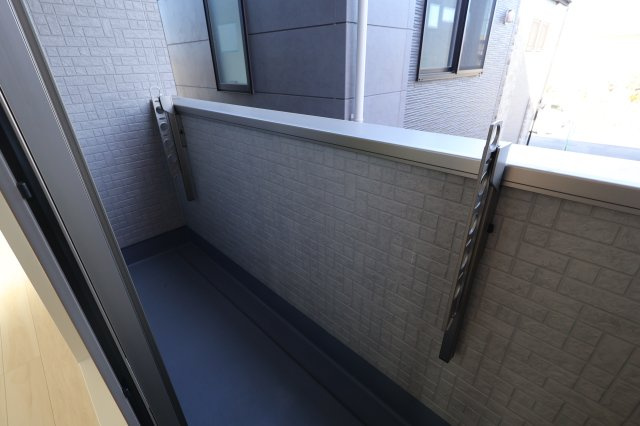 《仲介手数料無料》大宮区上小町300-2新築一戸建てフィットエーのバルコニー