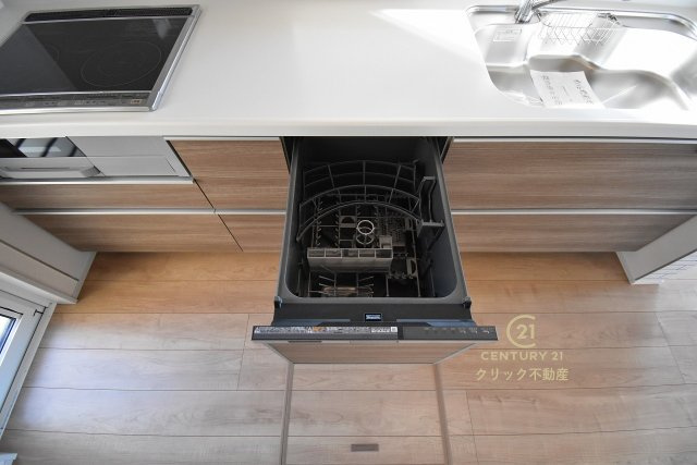 ブルーミングガーデン  水戸市元吉田町　4期　限定1棟！のキッチン|食事の後片付けもラクラクの食洗機つき♪水道代の節約になり、気になる手荒れも防げそう！