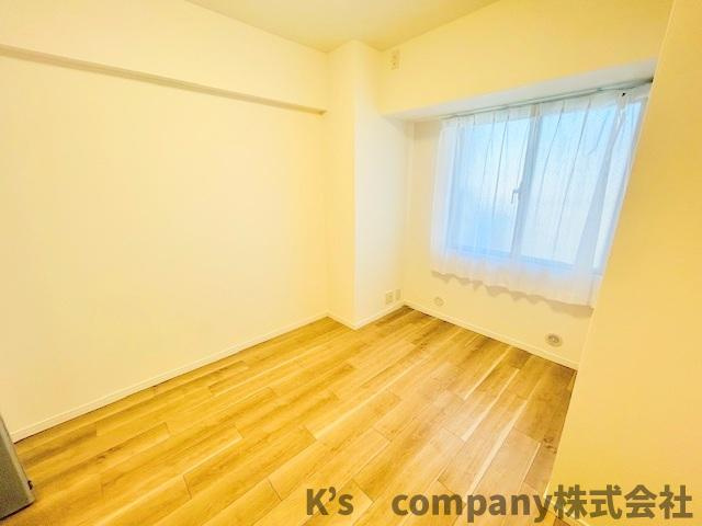 ◎茅ヶ崎市中島　ベルパーク湘南茅ヶ崎E館の洋室|洋室5.3帖◇お子様のお部屋や趣味のお部屋、書斎にいかがでしょうか♪