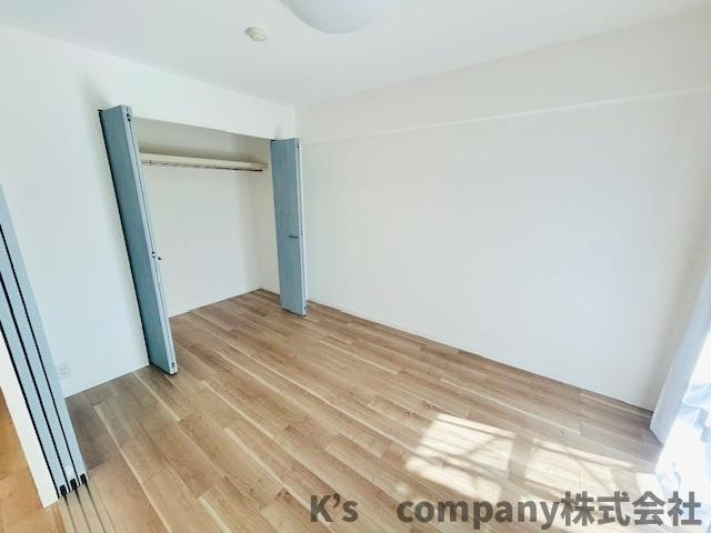 ◎茅ヶ崎市中島　ベルパーク湘南茅ヶ崎E館の洋室|リビングに隣接している洋室6帖◇開放してお使いいただくとリビングがより広く感じられます♪