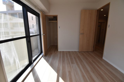 【洋室】 | サーパスいづろ | 4.5帖