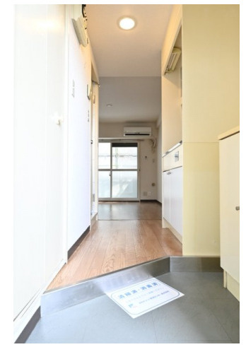 スカイコート下高井戸の玄関