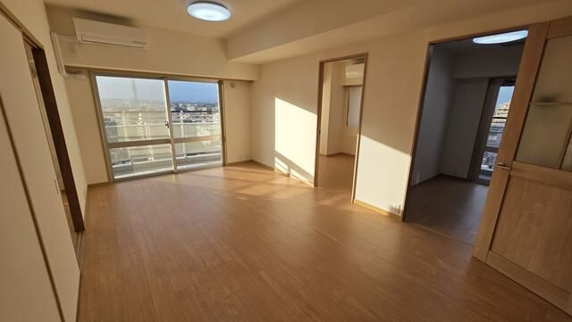 アスタ住宅の居間・リビング