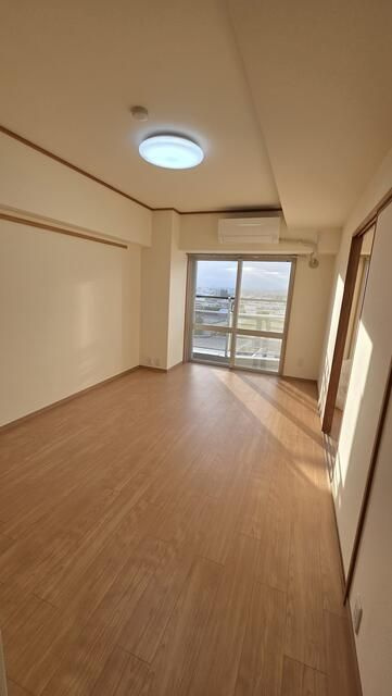 アスタ住宅の洋室