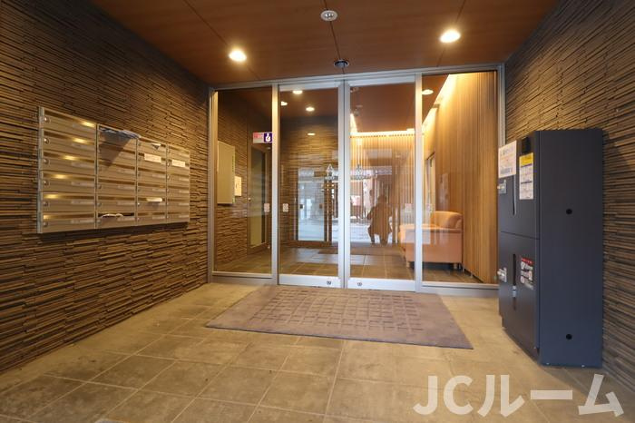 ロングステイ山下のエントランス