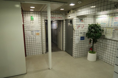 【エントランス】 | トップ・ルーム新宿公園第2