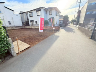 【前面道路含む現地写真】